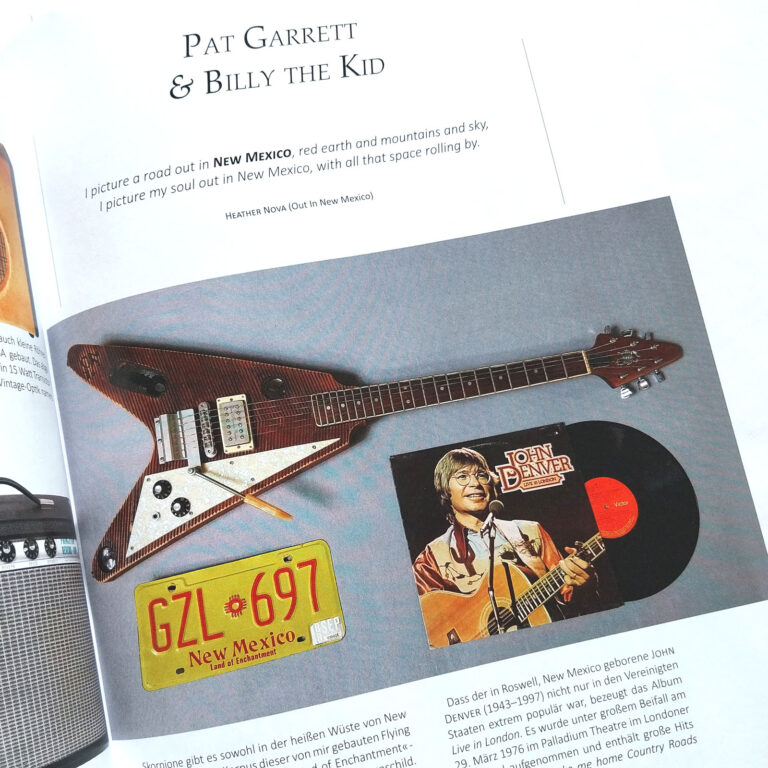 Veranda Scorpion Flying V Book