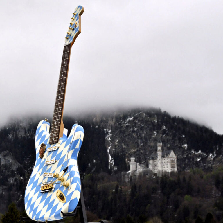 Veranda Guitars Ludwig bei Neuschwanstein 1