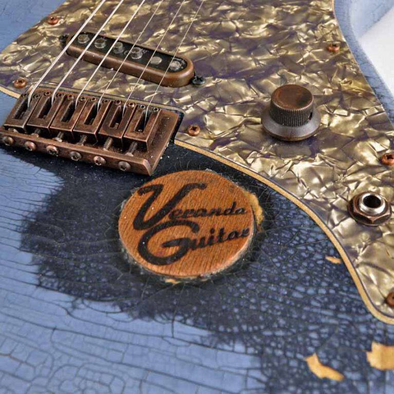 Veranda Cracklin Queen Branding