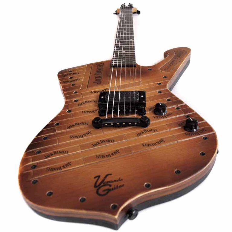 Veranda Guitar Jack on Ice