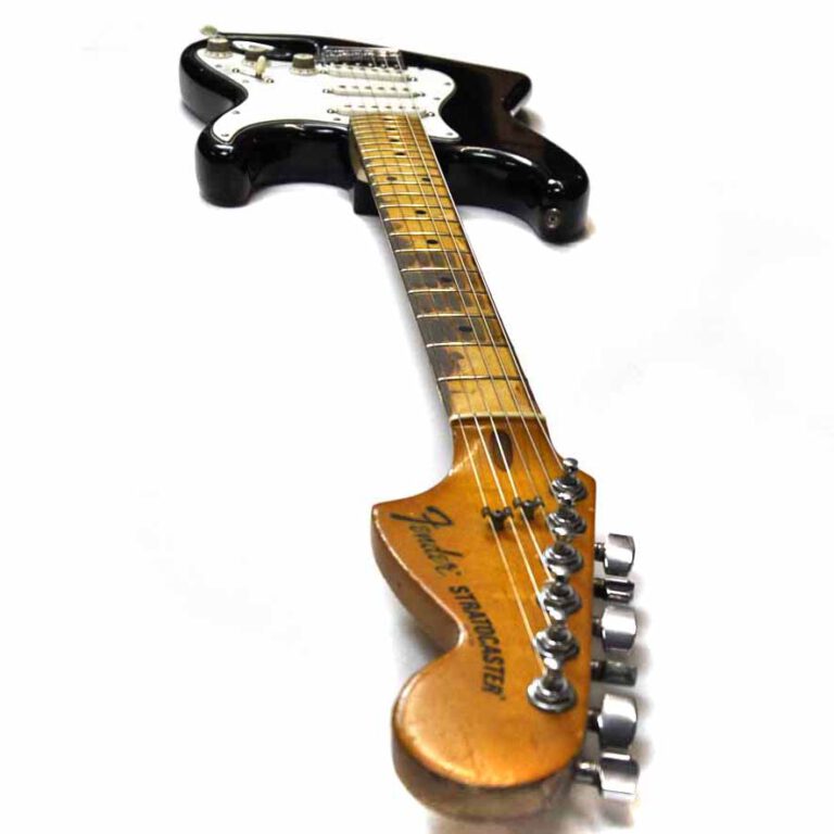 Fender Black Stratocaster