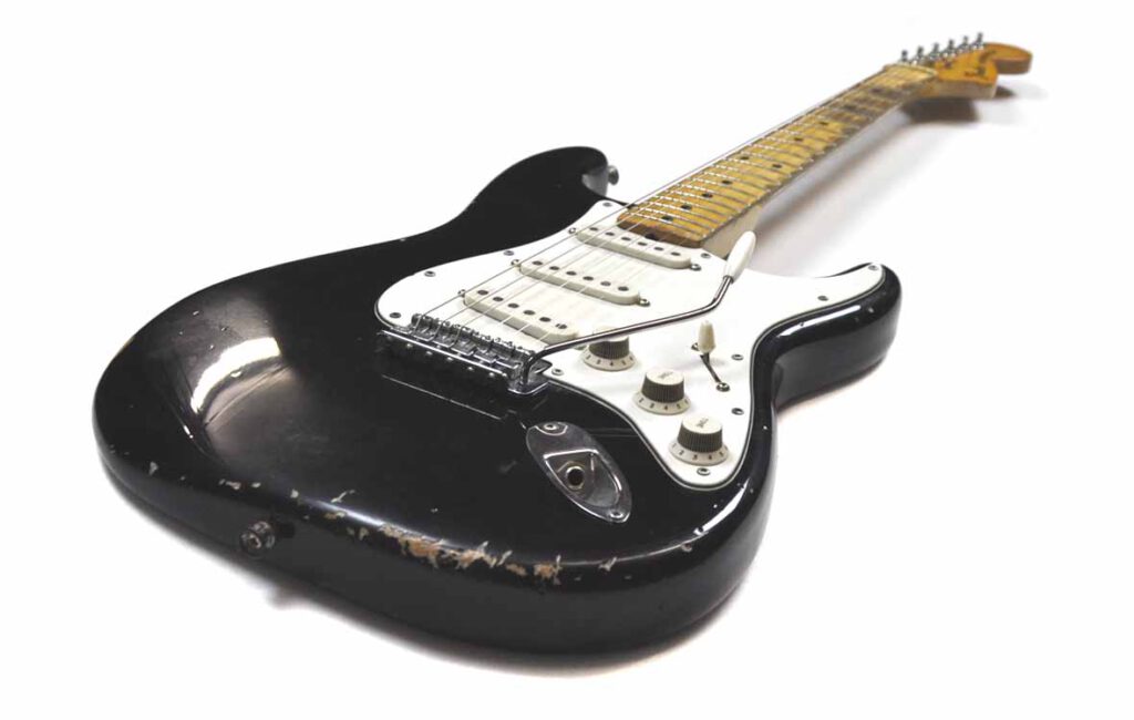 # 059 Fender Black Stratocaster