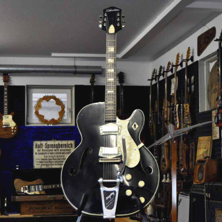 Silvertone Gallery