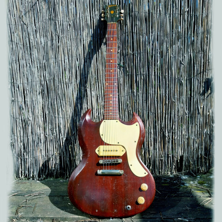 Gibson SG Junior cream