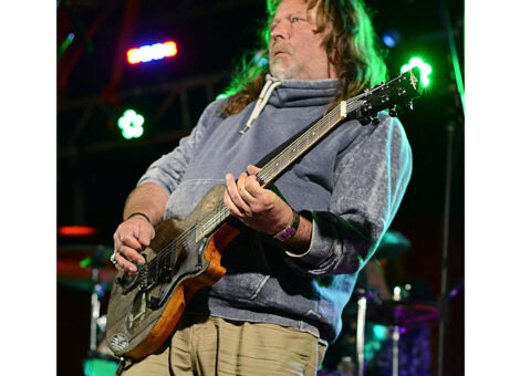 Erste Veranda Gitarre – Aviator verkauft