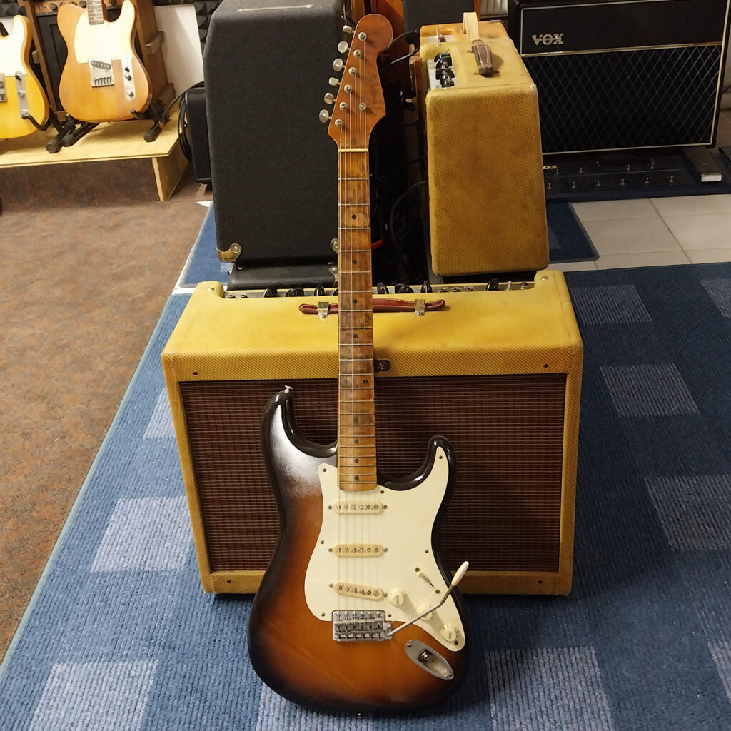 GuitAmerica - 1995 Fender Stratocaster