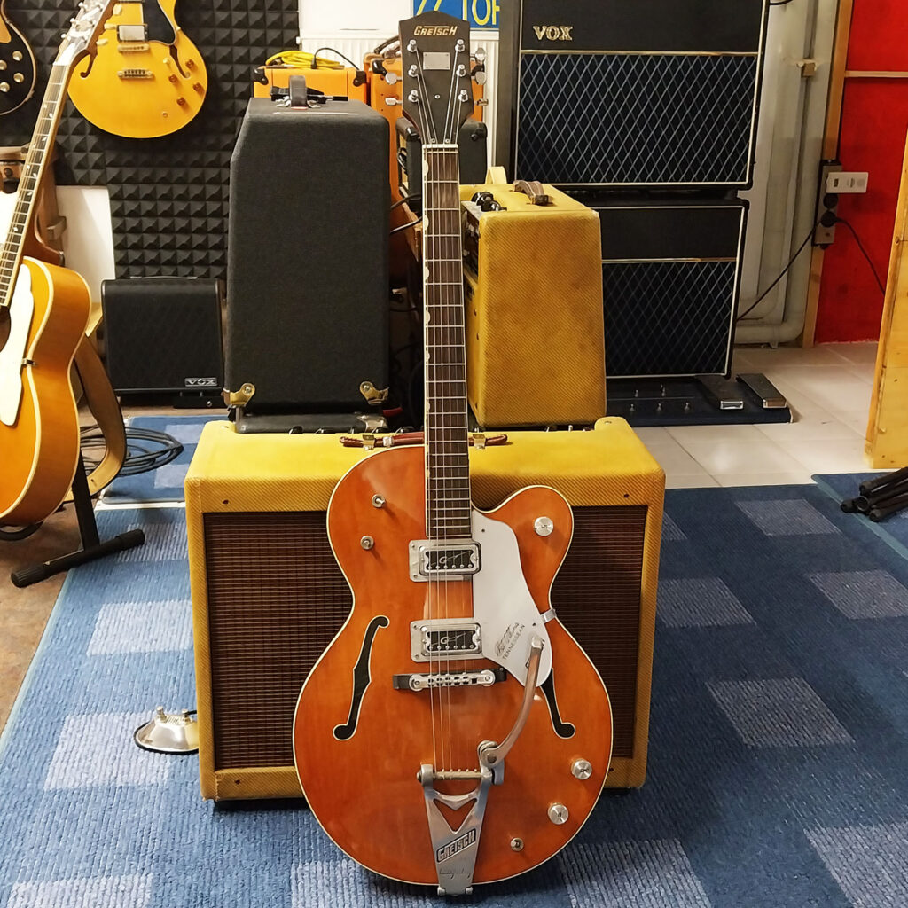GuitAmerica - 1972 Gretsch Chet Atkins  Tennessean