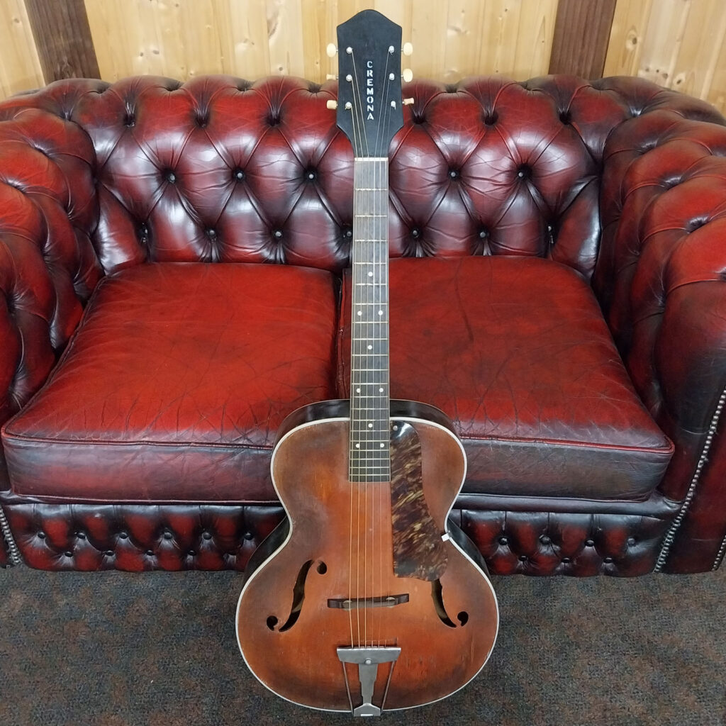 GuitAmerica - 1944 Harmony Cremona