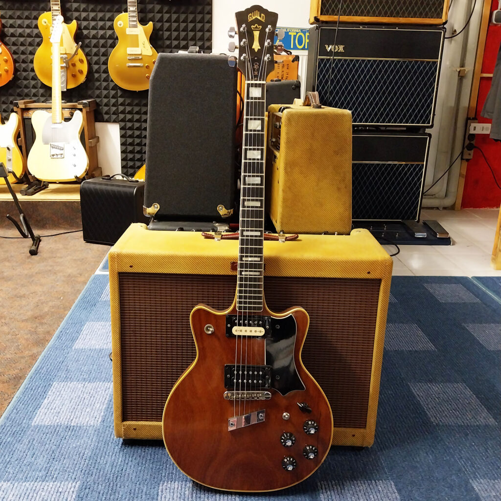 GuitAmerica - 1977 Guild  M-80