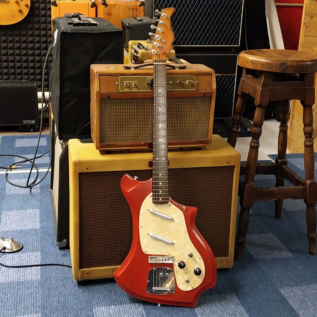 GuitAmerica - 2020 Veranda Red Surfer